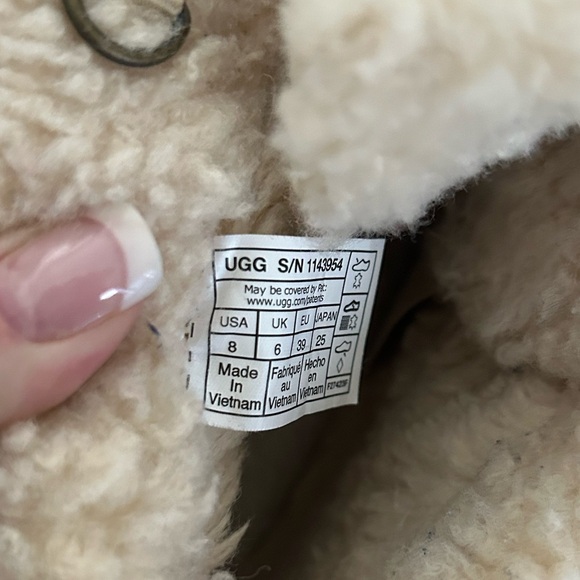 UGG Funkarra Suede shearling Lace up booties Size 8 - Picture 2 of 6